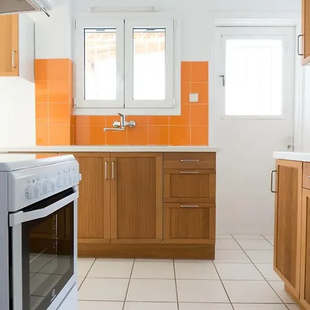 Glyfada Central Apartment